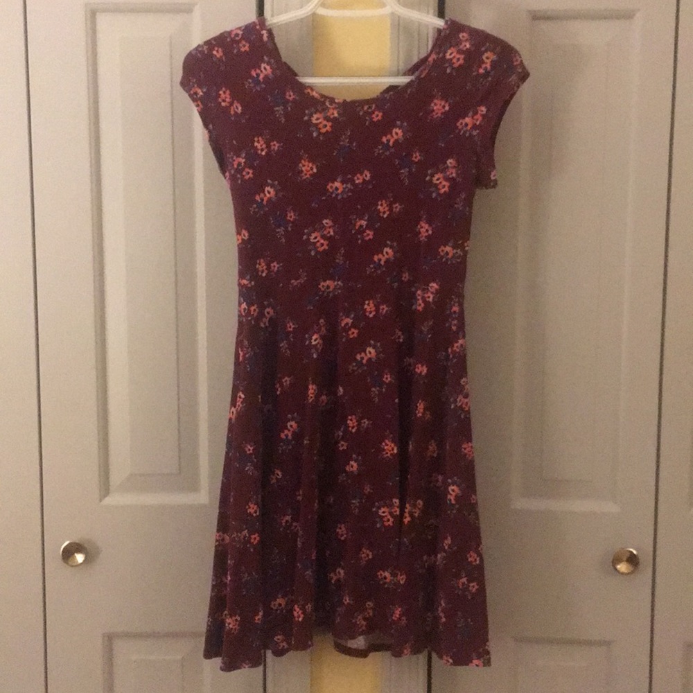 Floral dress, cross-strap back